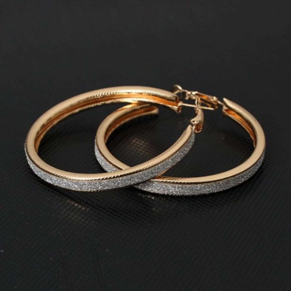 NEW!💙💎💛BIG! PRETTY! GOLDEN SPARKLE HOOPS!💛💎💙 - Picture 2 of 6